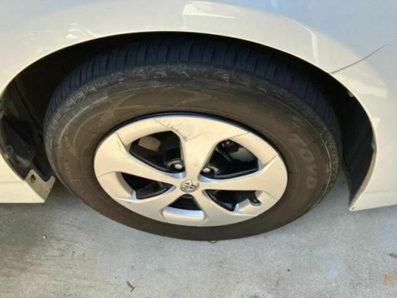 PRIUS-9