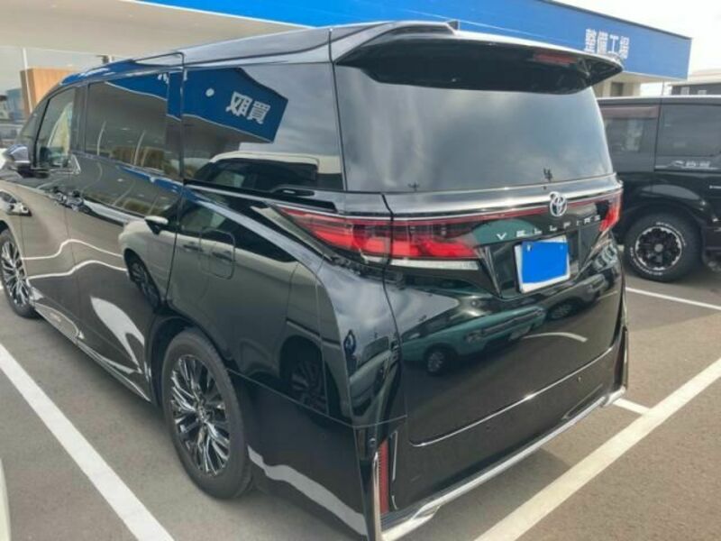VELLFIRE-3