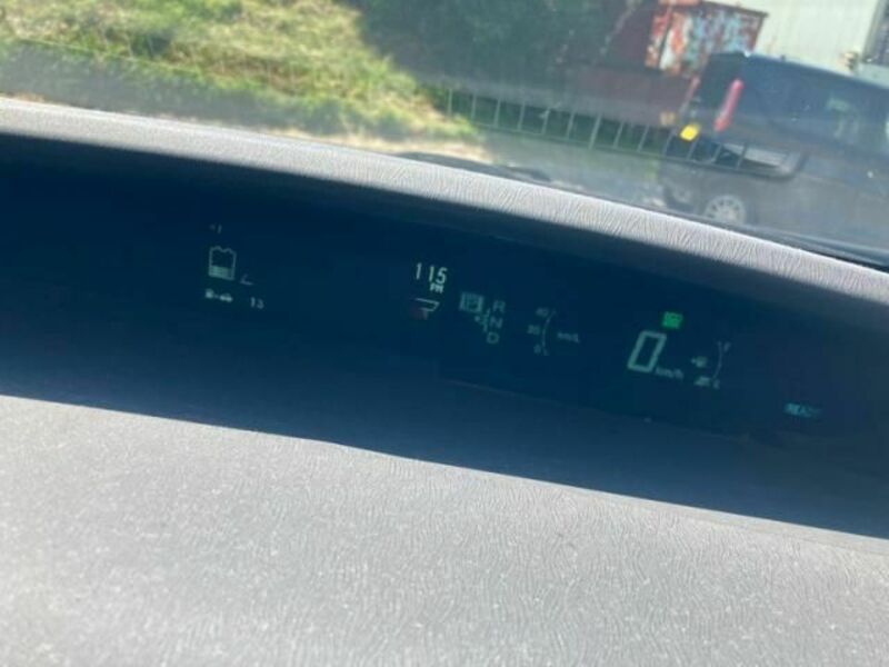 PRIUS-12