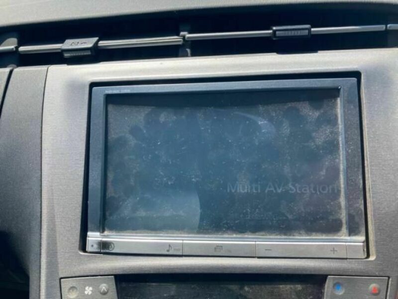 PRIUS-13