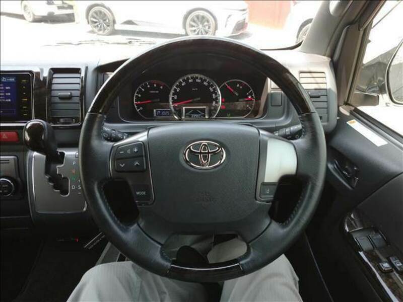 HIACE VAN-9