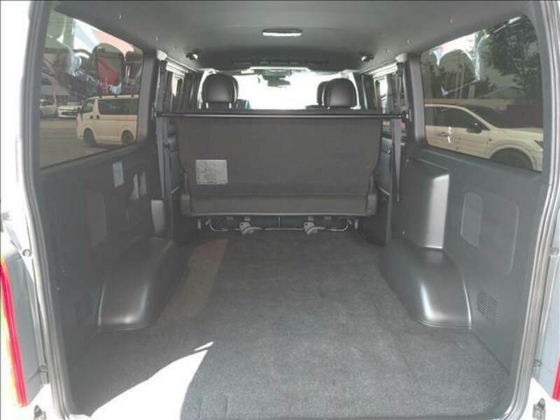 HIACE VAN-18