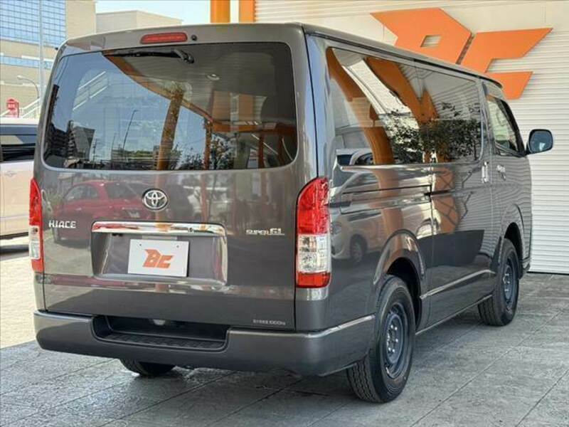 HIACE VAN