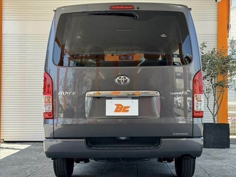 HIACE VAN