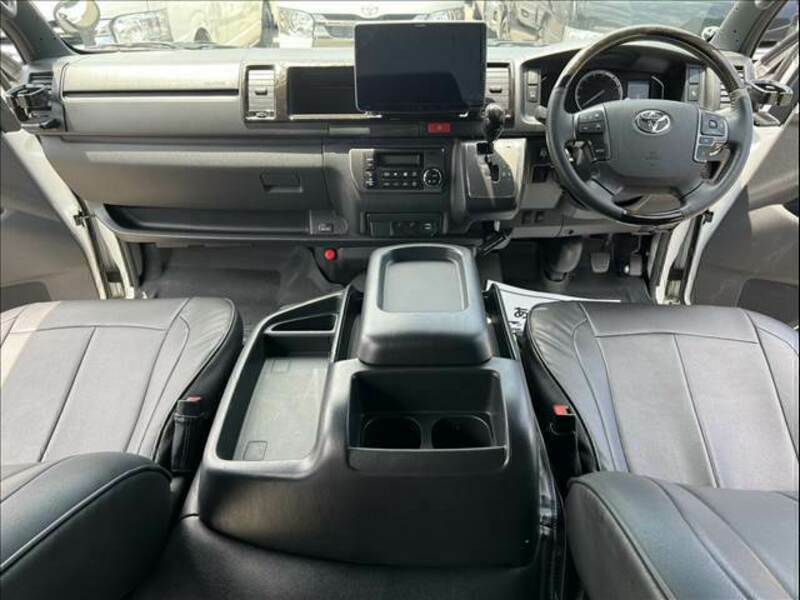 HIACE VAN-3