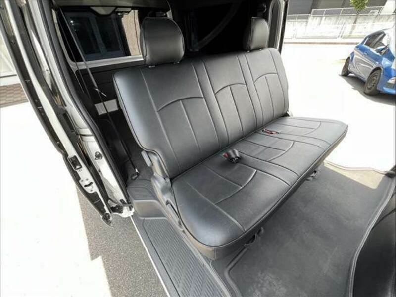 HIACE VAN-7