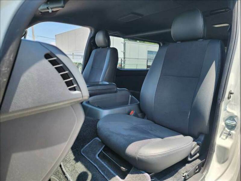 HIACE VAN-7