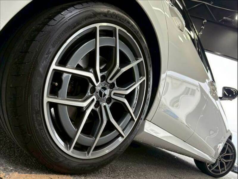 E-CLASS-18