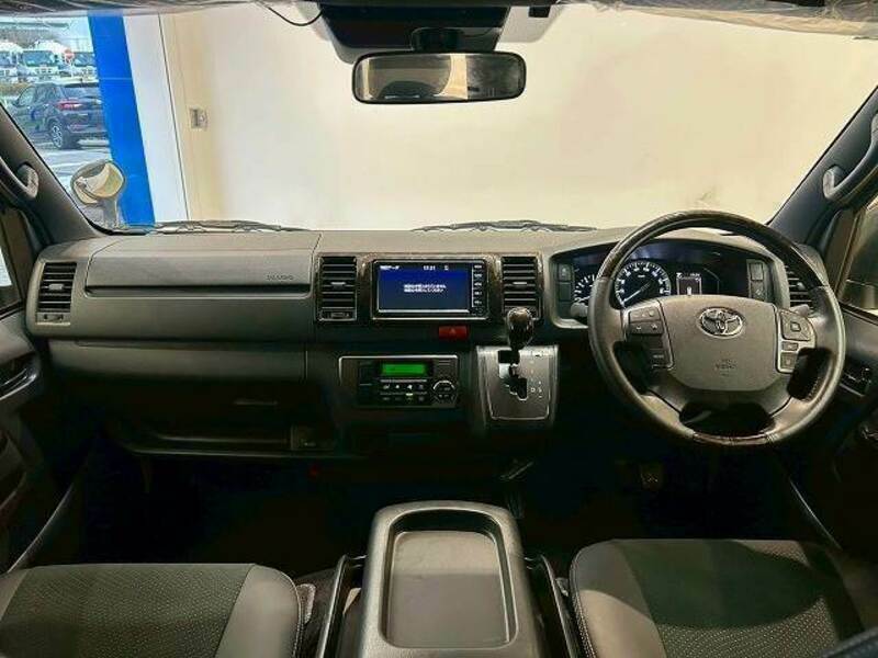 HIACE VAN-1