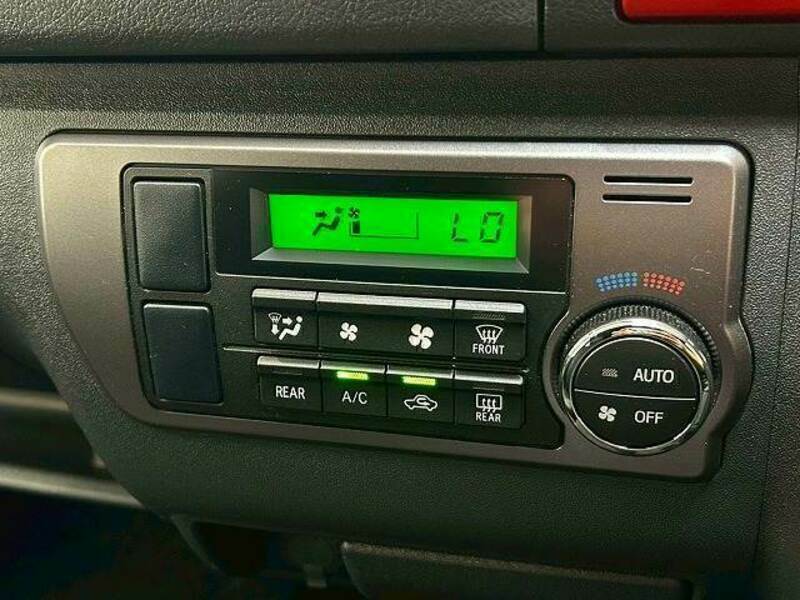 HIACE VAN-6