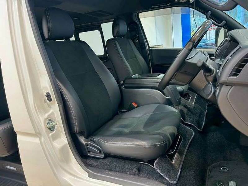HIACE VAN-8