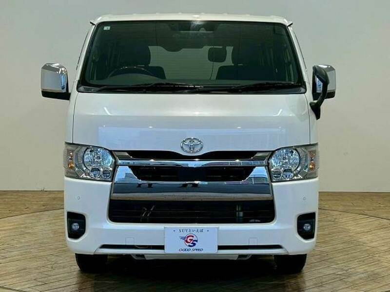 HIACE VAN-11