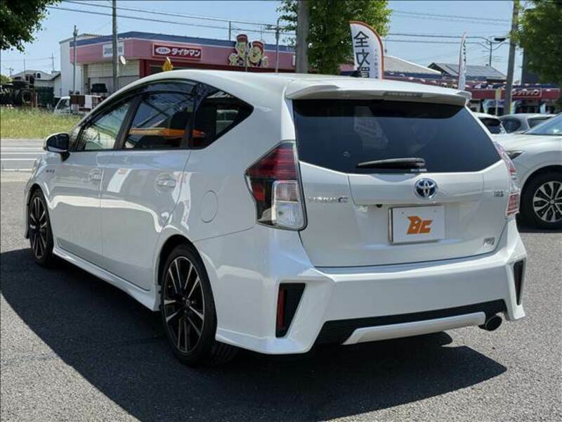 PRIUS ALPHA
