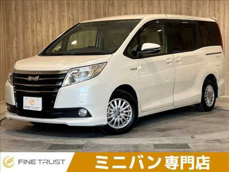TOYOTA NOAH