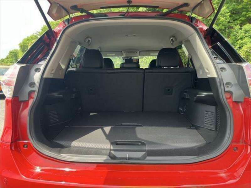 X-TRAIL