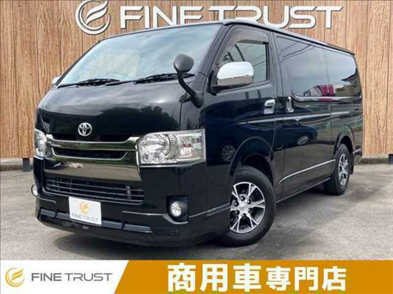 TOYOTA HIACE VAN