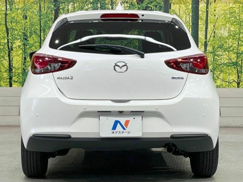 MAZDA2