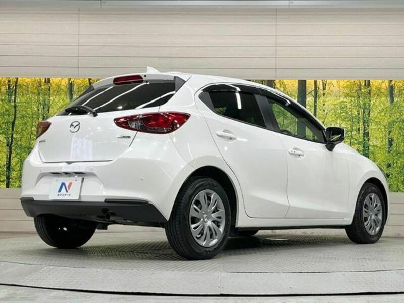 MAZDA2
