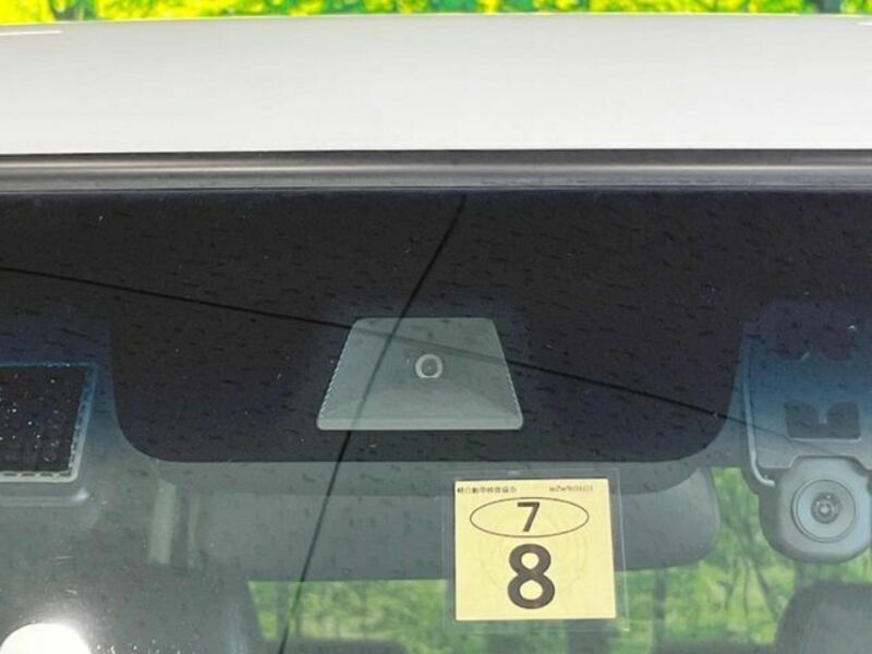 N BOX