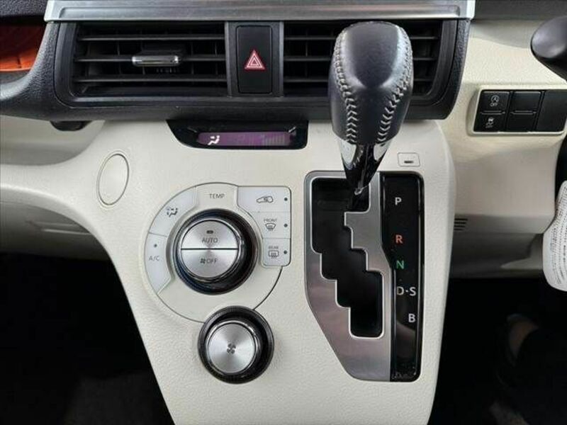 SIENTA-26