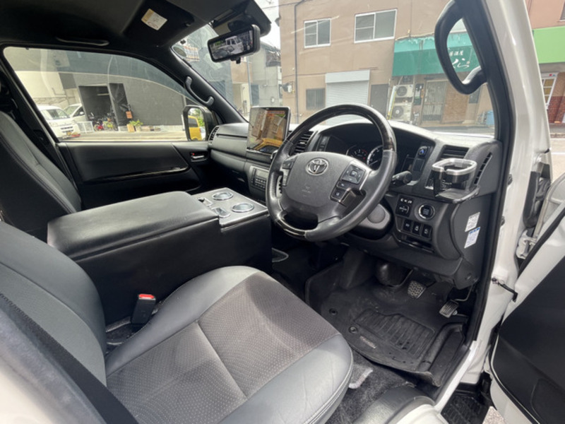 HIACE VAN-12