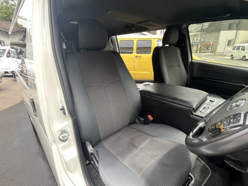 HIACE VAN-14
