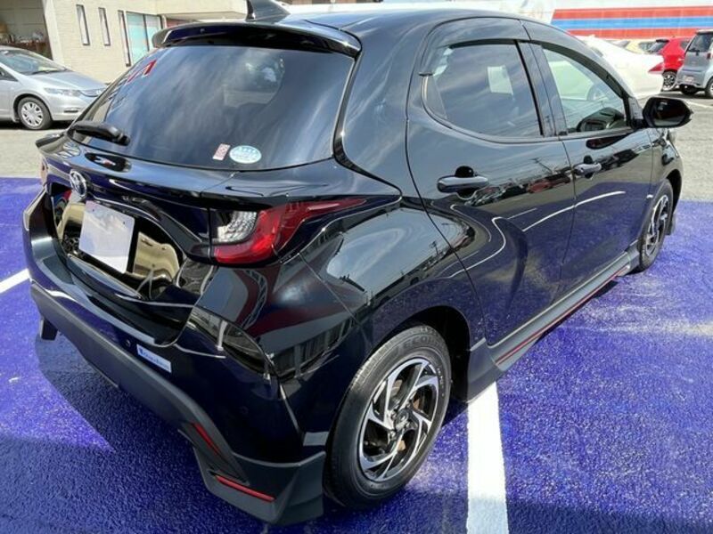 YARIS-4