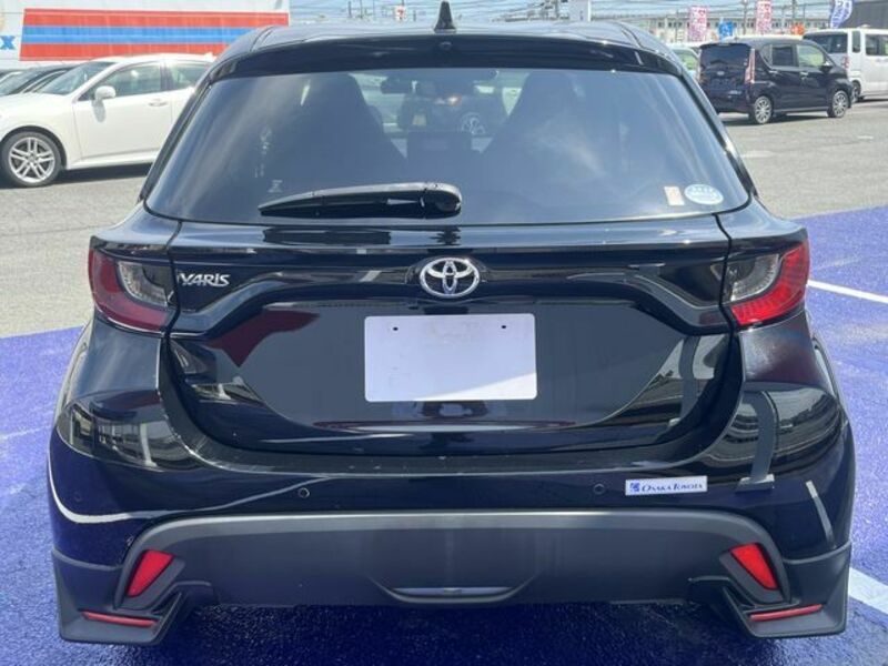 YARIS-5