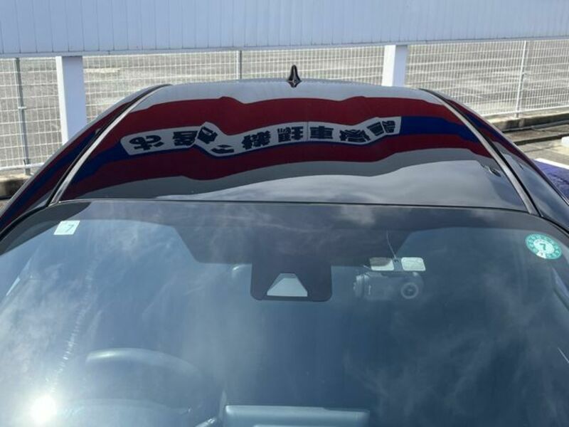YARIS-8
