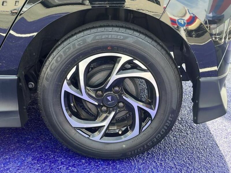 YARIS-9
