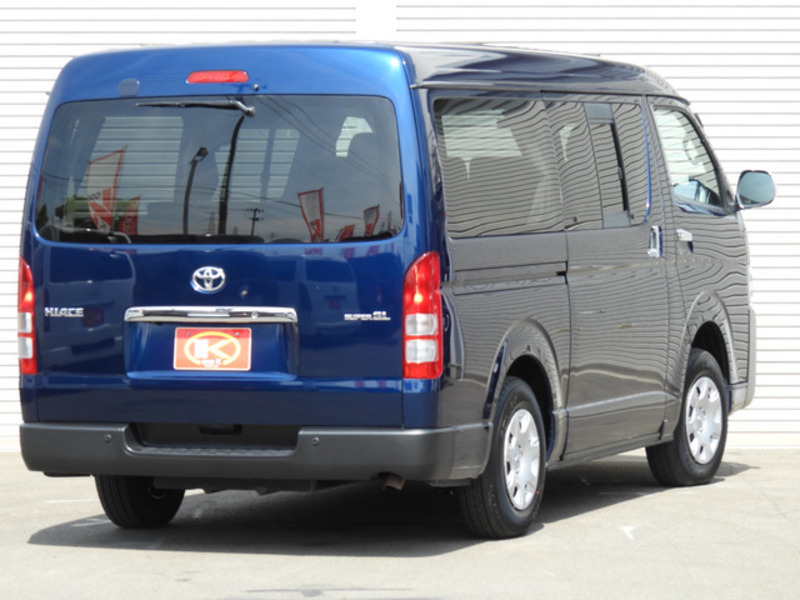 HIACE VAN