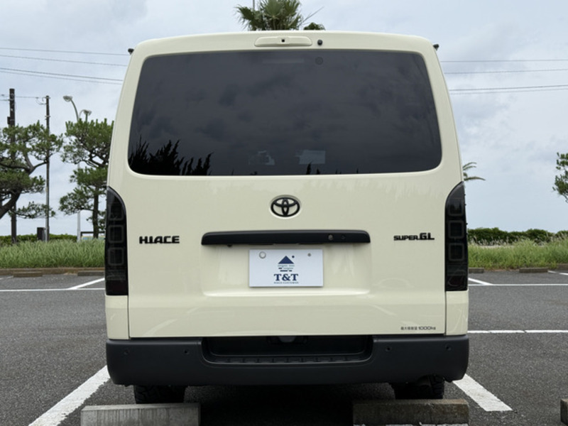 HIACE VAN