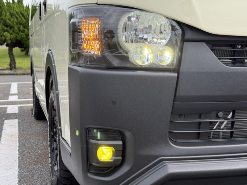 HIACE VAN-10