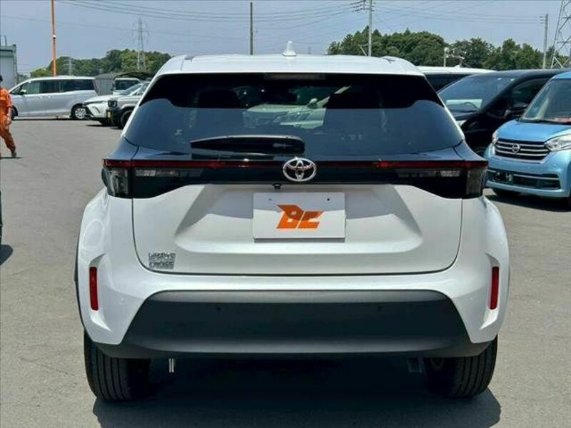 YARIS CROSS