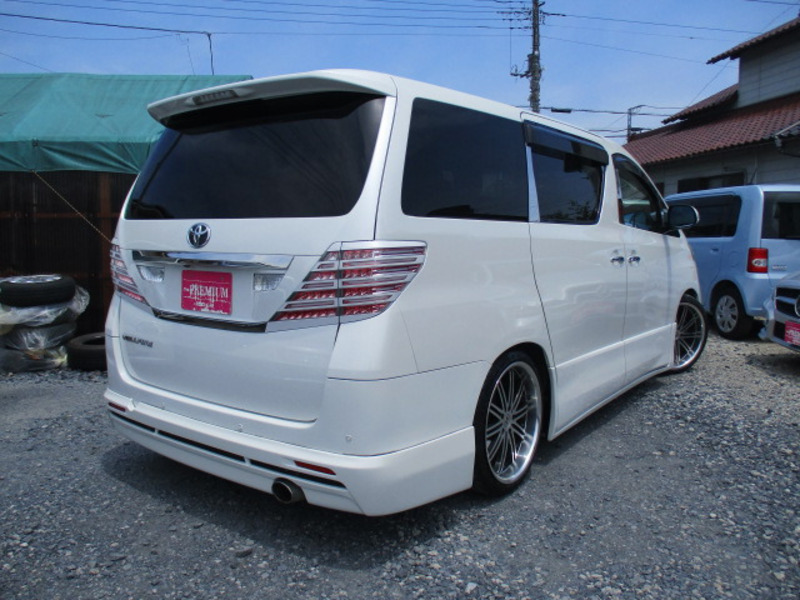 VELLFIRE