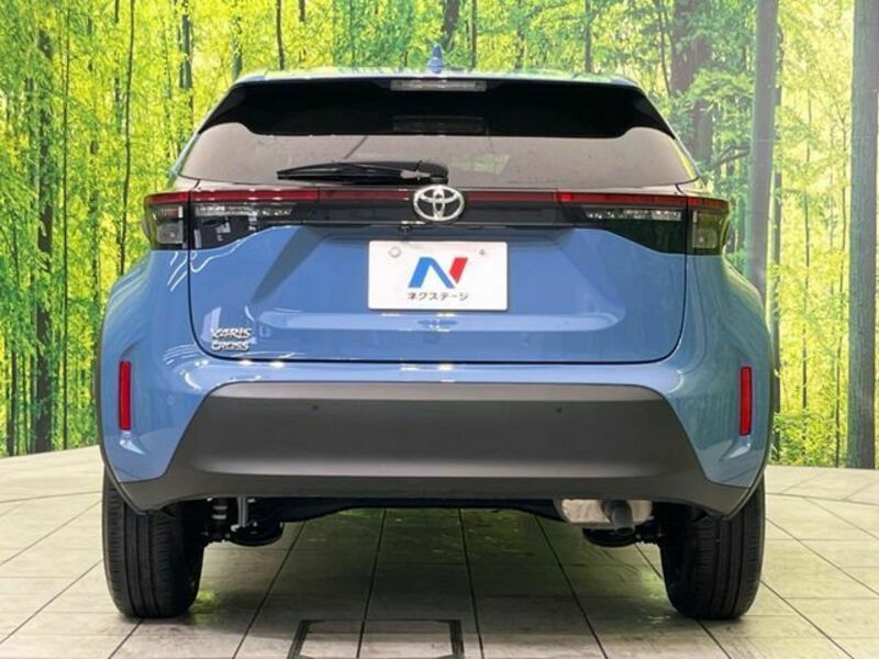 YARIS CROSS