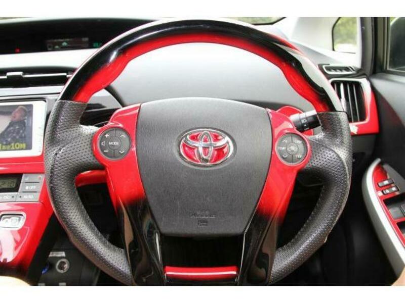 PRIUS-17
