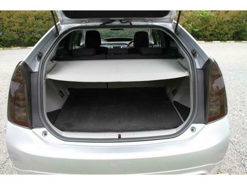 PRIUS-18