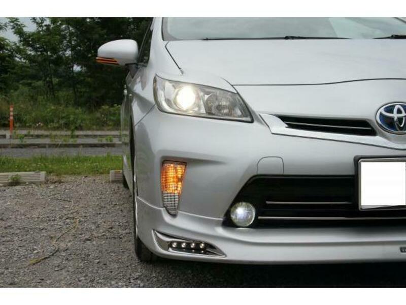 PRIUS-11