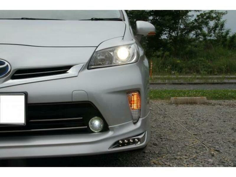 PRIUS-12