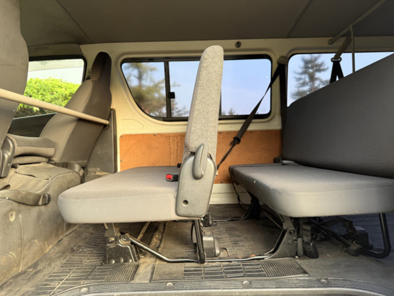 HIACE VAN
