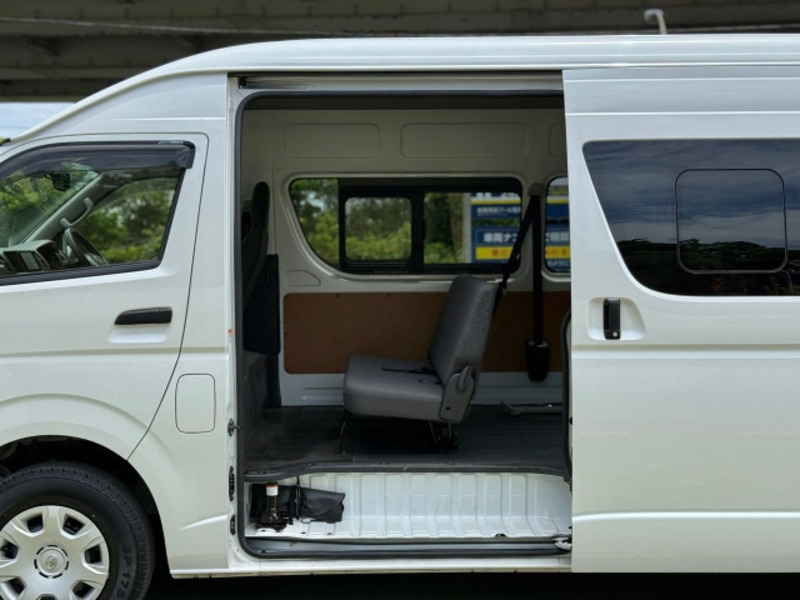 HIACE VAN-17