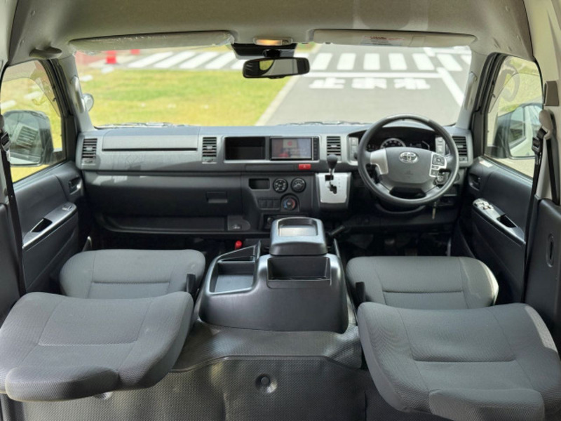 HIACE VAN-8