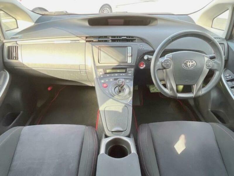 PRIUS-1