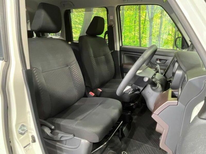 ROOMY-7