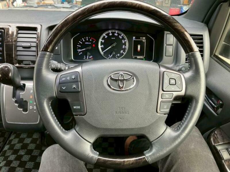 HIACE VAN-17