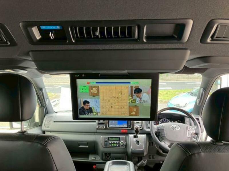 HIACE VAN-8