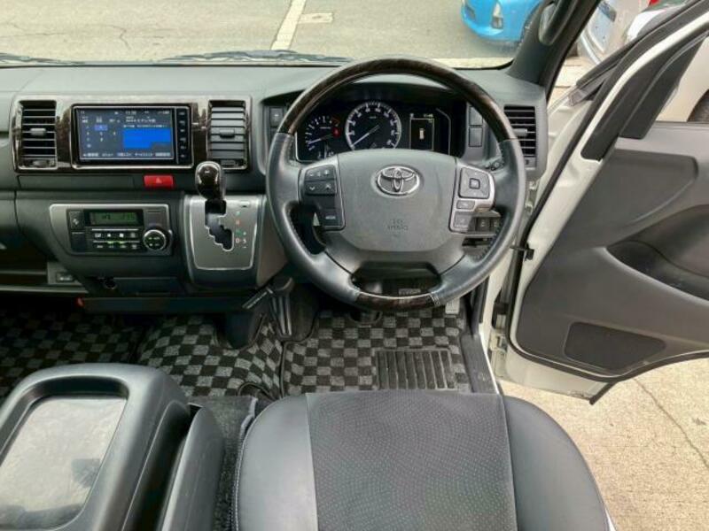 HIACE VAN-3