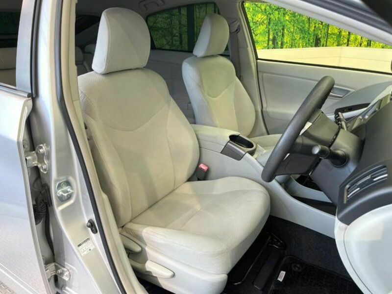 PRIUS-7