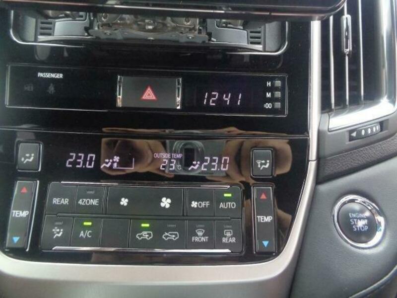 LAND CRUISER